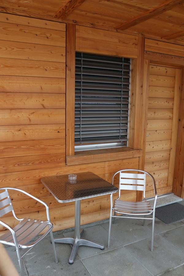Bed and Breakfast Chalet Tzarbonire Chalais Екстер'єр фото