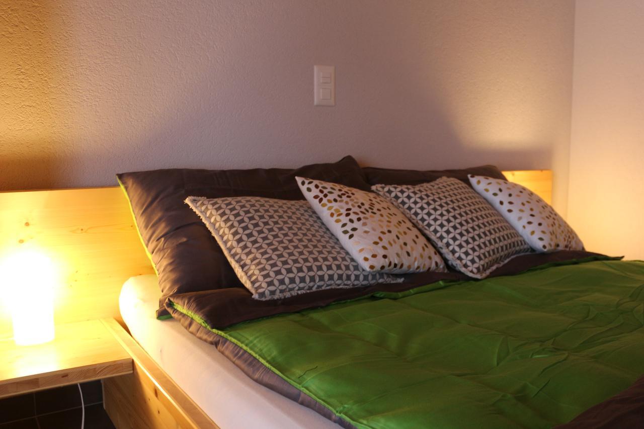Bed and Breakfast Chalet Tzarbonire Chalais Екстер'єр фото