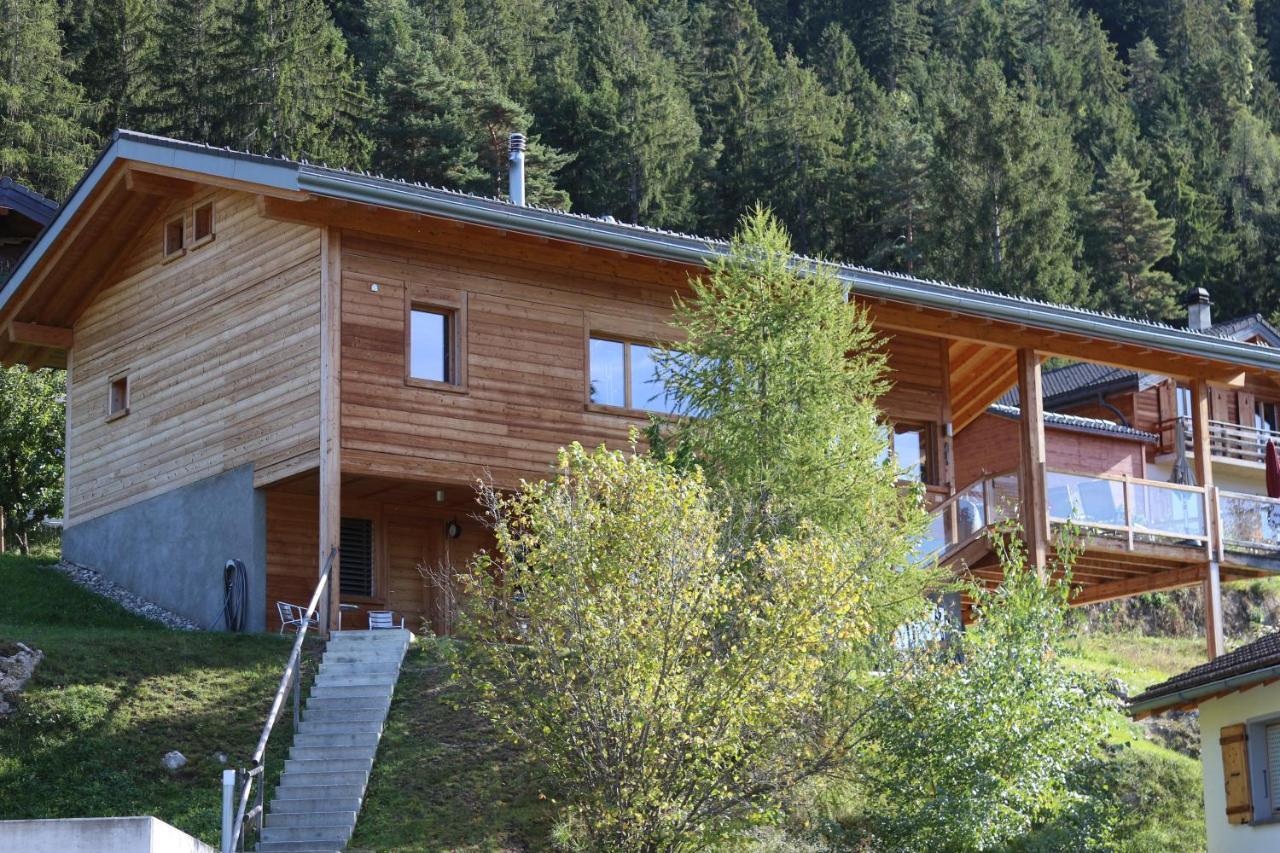 Bed and Breakfast Chalet Tzarbonire Chalais Екстер'єр фото