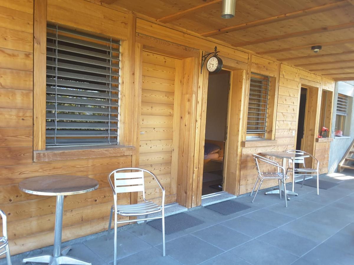 Bed and Breakfast Chalet Tzarbonire Chalais Екстер'єр фото